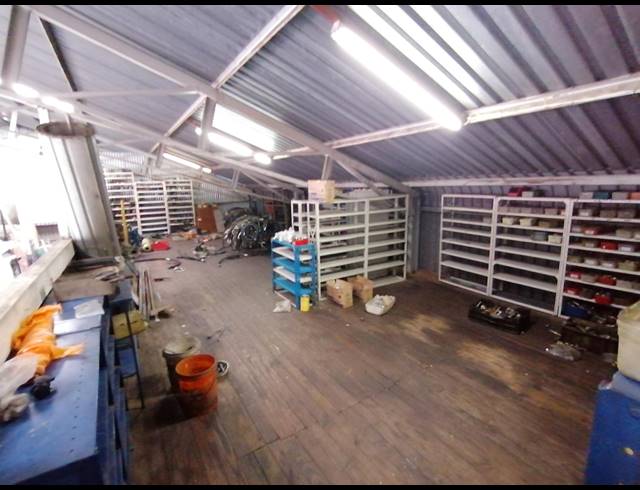 1,335M² WAREHOUSE FOR SALE IN ANDERBOLT